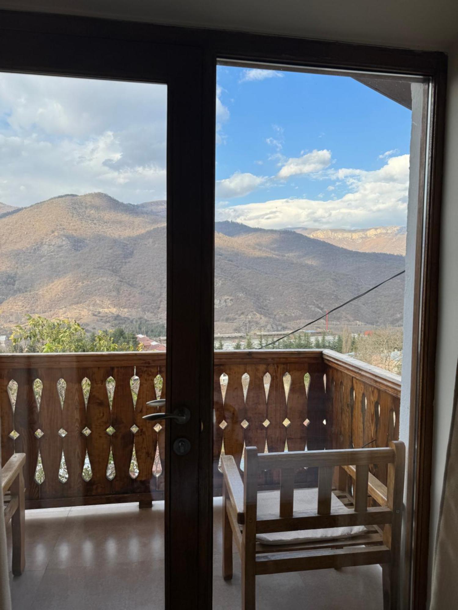 Verin Tun Dilijan Esterno foto